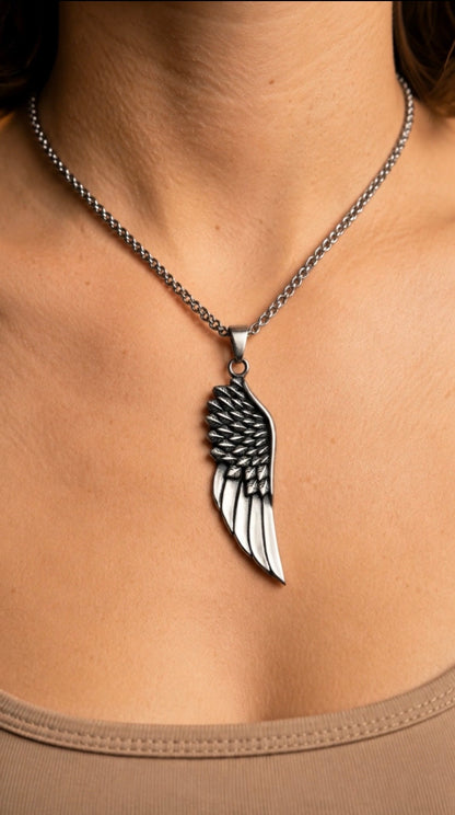 Retro Feather Wings Pendant Necklace