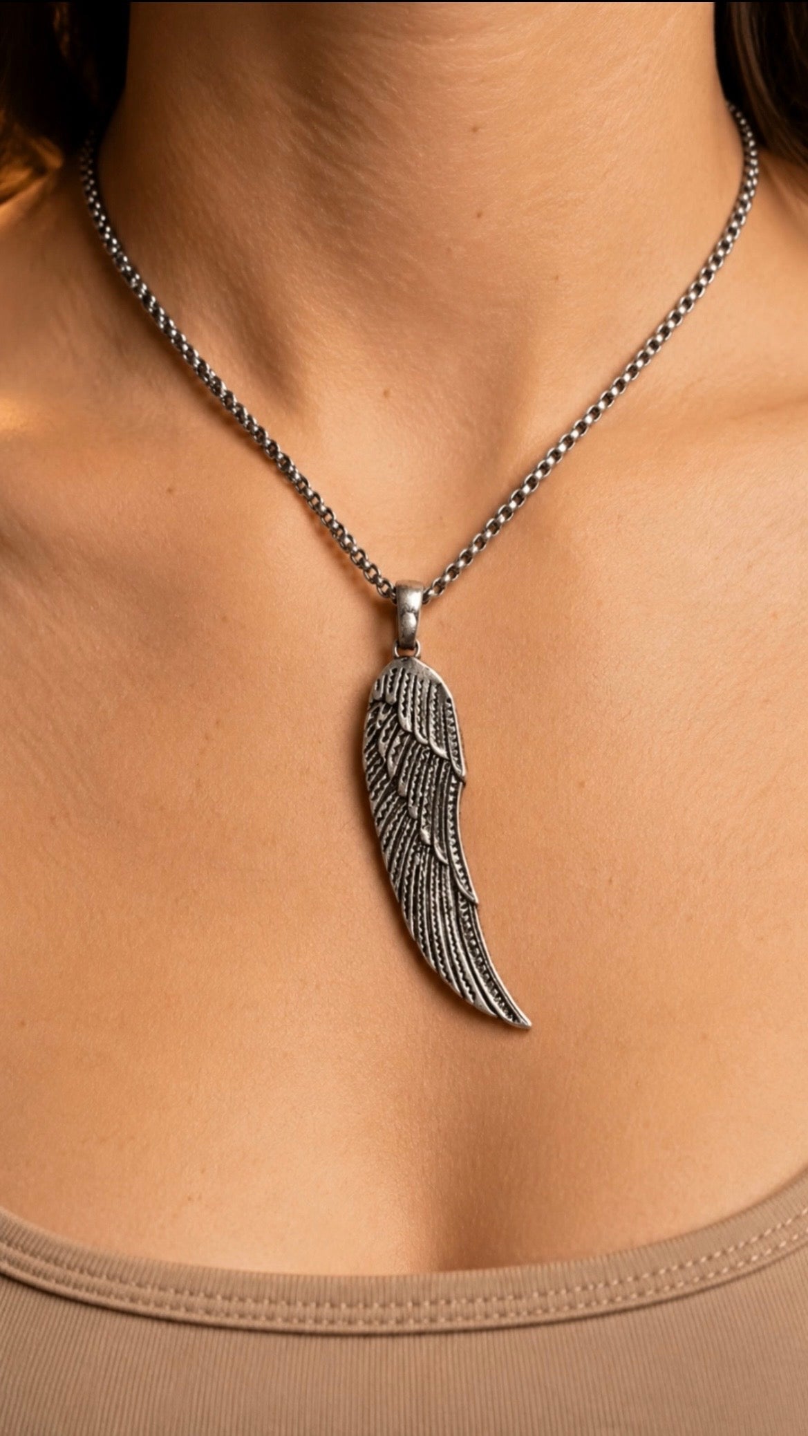 Retro Feather Wings Pendant Necklace