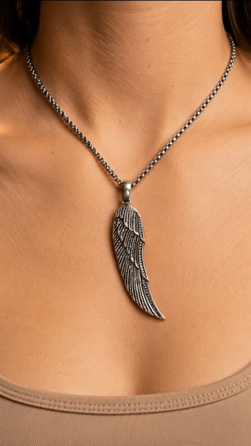 Retro Feather Wings Pendant Necklace